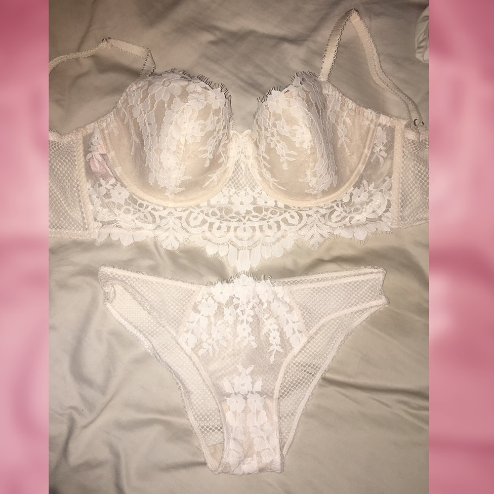 Gorgeous white Lace bra set